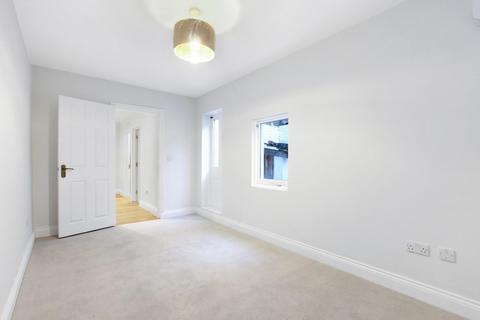 2 bedroom flat for sale, Wilson Road, London, SE5