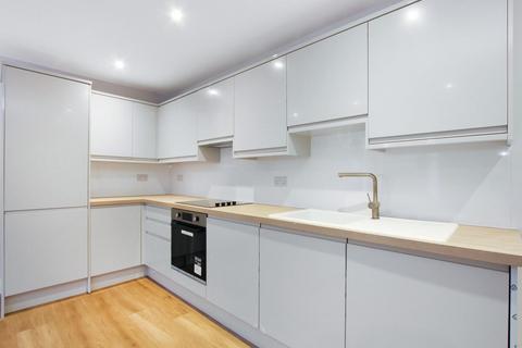 2 bedroom flat for sale, Wilson Road, London, SE5