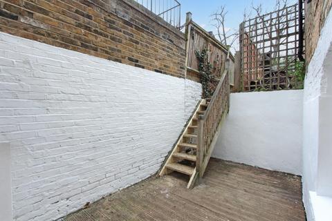 2 bedroom flat for sale, Wilson Road, London, SE5