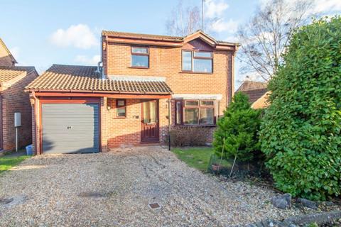 3 bedroom detached house for sale, Lovage Way, Horndean, PO8 0JG