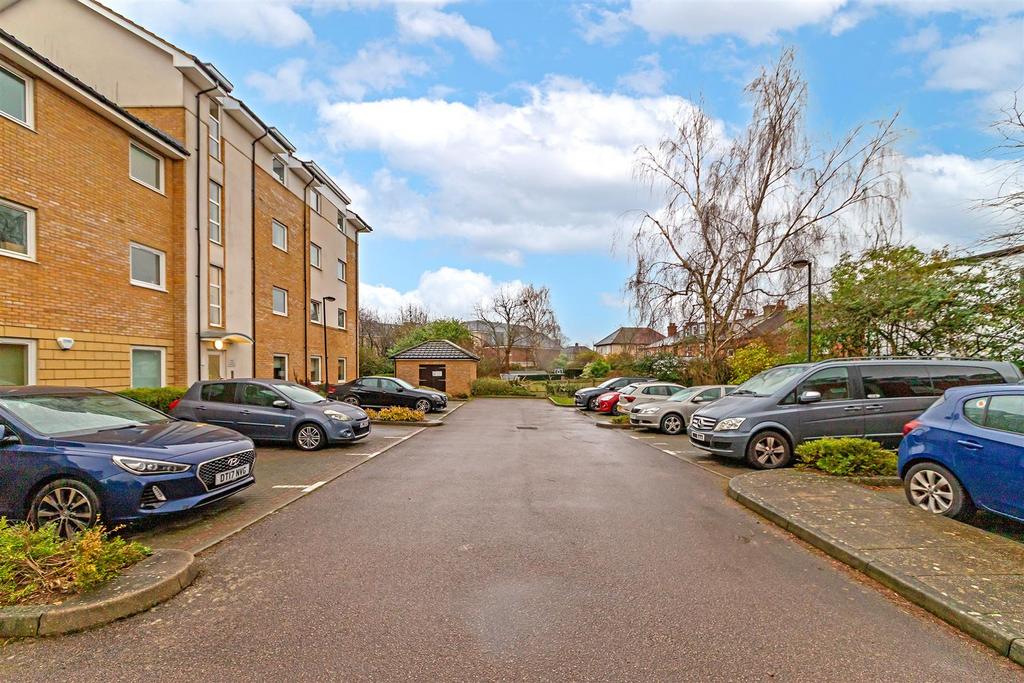 20 Dawn Court-4.jpg
