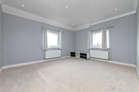 2 bedroom apartment for sale, Dawn Court, Bakers Close, St. Albans