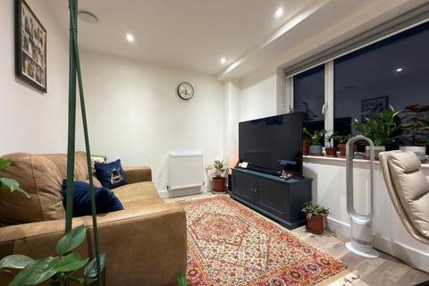 1 bedroom flat for sale, Ironbridge House, Windmill Place, Southall