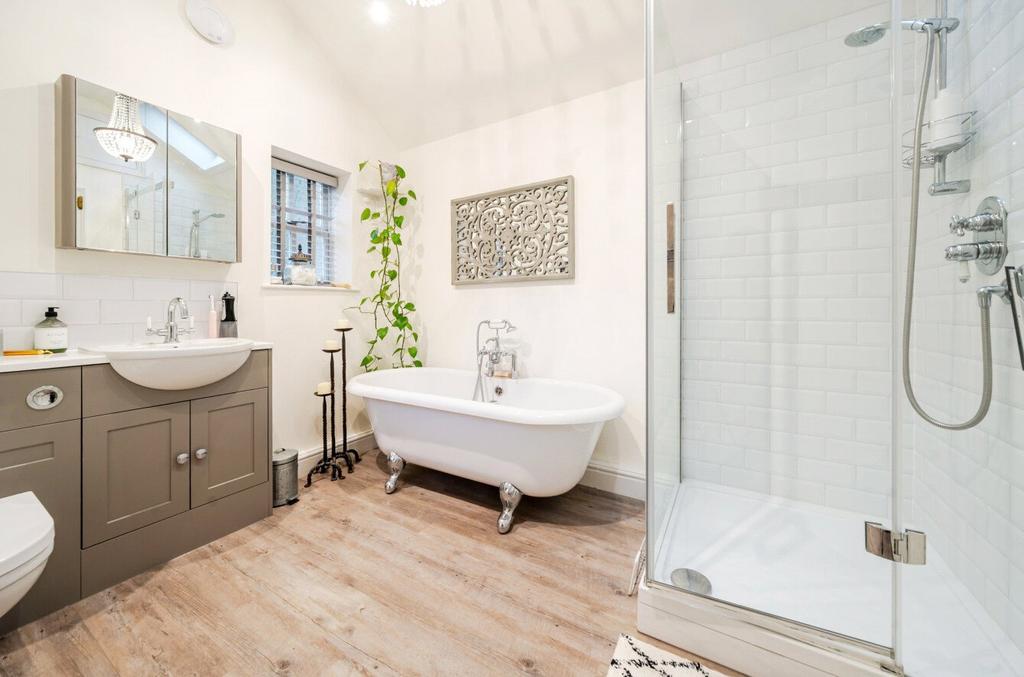 Ground Flr Bathroom