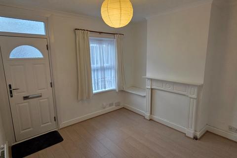 2 bedroom terraced house to rent, Waldeck Street, Reading, Berkshire
