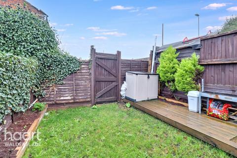 3 bedroom terraced house for sale, Sundridge Drive, Chatham