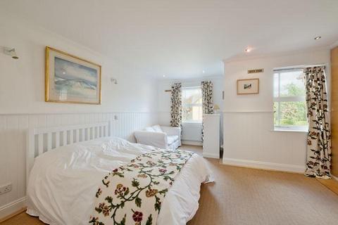 4 bedroom terraced house to rent, Battersea