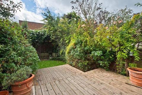 4 bedroom terraced house to rent, Battersea