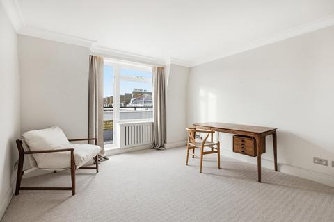 3 bedroom flat to rent, Onslow Square, South Kensington, London, SW7