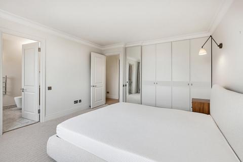 3 bedroom flat to rent, Onslow Square, South Kensington, London, SW7