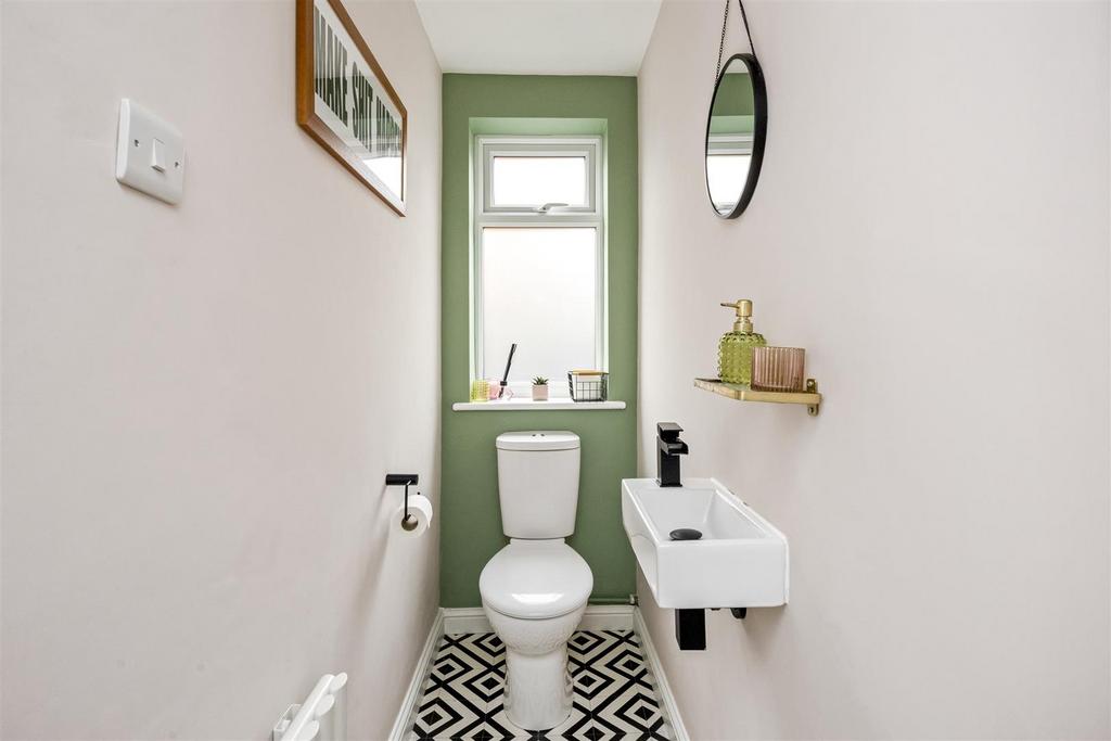 Cloakroom/WC