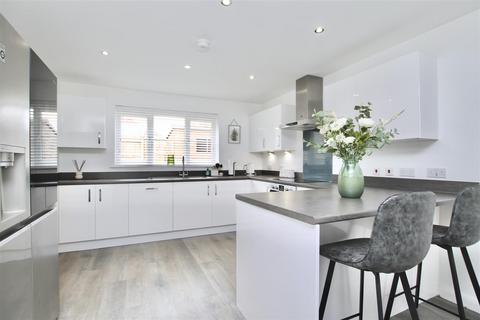 4 bedroom detached house for sale, The Drift, Harlaxton