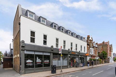 1 bedroom flat for sale, The Green, Twickenham TW2