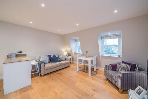 1 bedroom flat for sale, The Green, Twickenham TW2