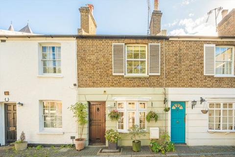 2 bedroom house for sale, St. Marys Square, London W5