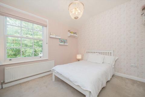 2 bedroom house for sale, St. Marys Square, London W5