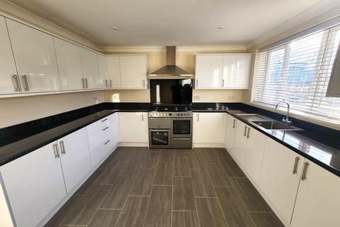 3 bedroom semi-detached house to rent, South Road, Stourbridge DY8