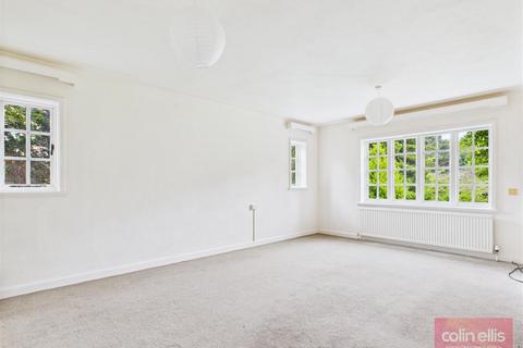 4 bedroom detached house for sale, South Avenue, Scalby, Scarborough
