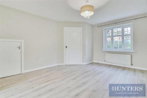 3 bedroom house to rent, Crag View, Bradford