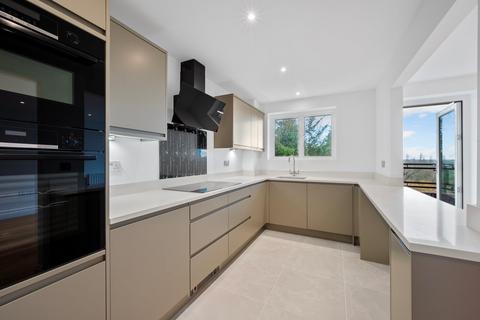 2 bedroom apartment for sale, Oatlands Drive, Weybridge, KT13