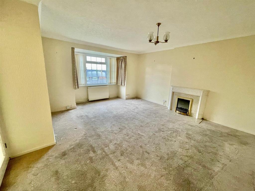 25 Sandringham Lounge.jpg