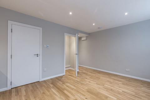 Flat to rent, 9 Walker House 358 Wandsworth Road