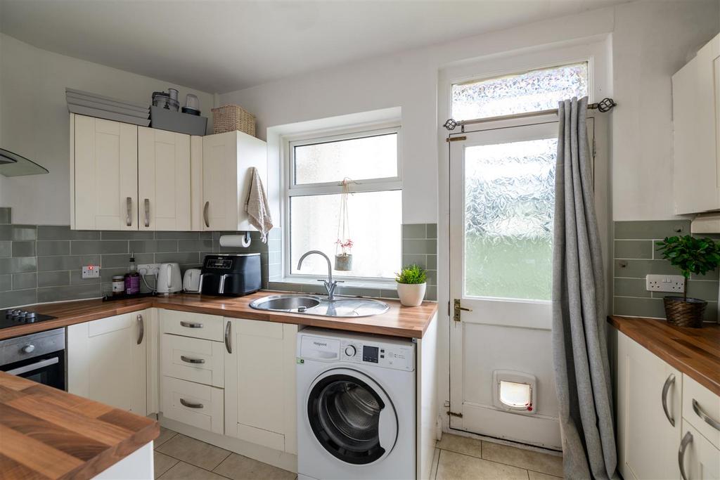 51 Meath Green internals-7 - Copy.jpg