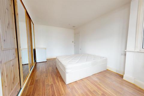 1 bedroom property to rent, Tanfield Avenue, Neasden NW2