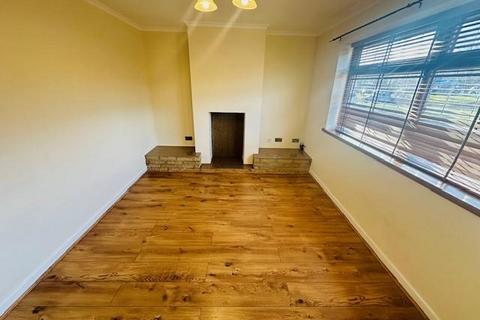 2 bedroom end of terrace house to rent, Beacon Road, Birmingham
