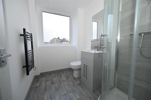 1 bedroom apartment to rent, Green Lane, Yeadon