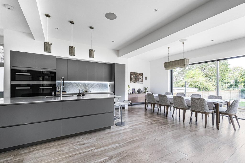 Kitchen/Dining Room