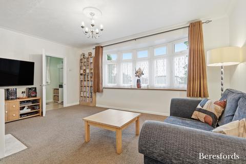 4 bedroom semi-detached house for sale, Harrison Close, Hutton, CM13