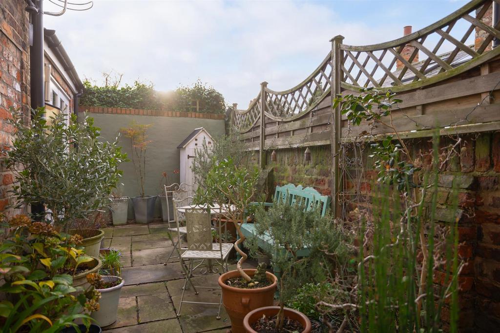 Courtyard Garden