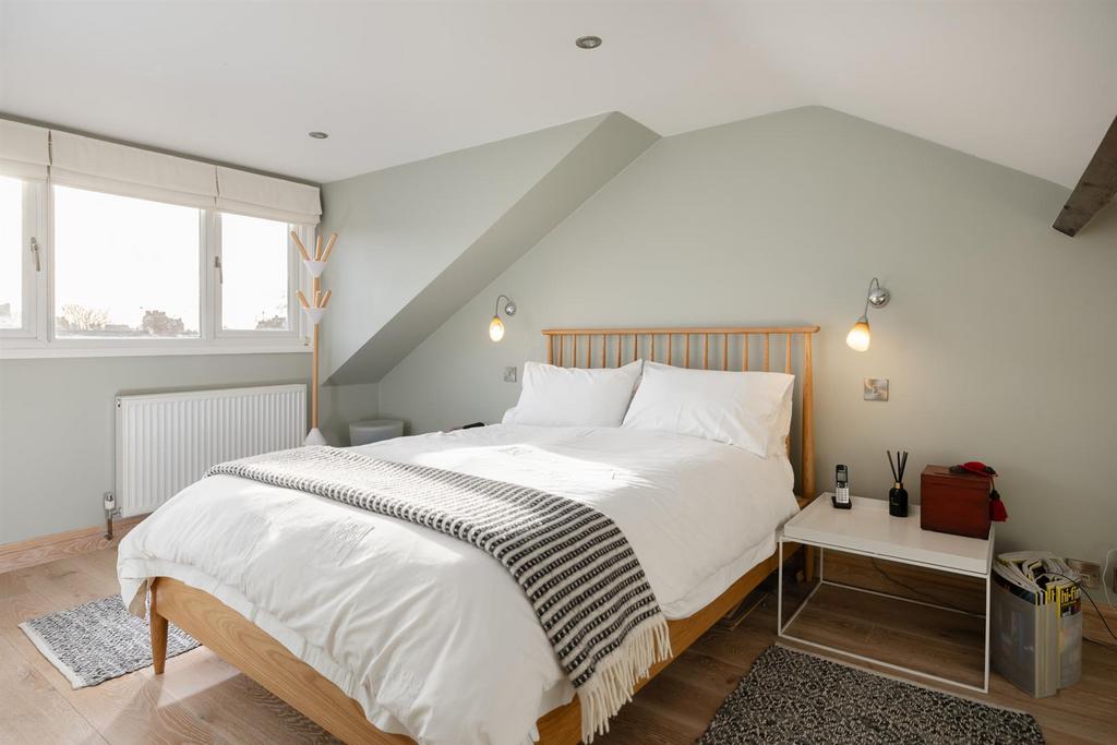 Principal Bedroom Suite