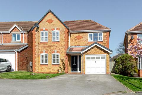 4 bedroom detached house for sale, St. Thomas Gardens, Bradley, Huddersfield, West Yorkshire, HD2