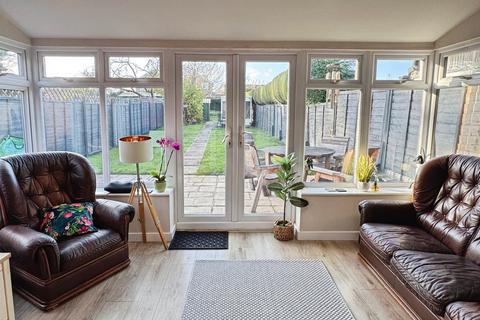 3 bedroom semi-detached house for sale, Denmark Avenue, Woodley, Reading
