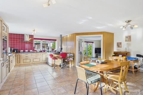4 bedroom detached house for sale, Woodland Road, Denbury