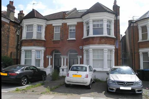 2 bedroom flat to rent, Hoppers Road, N21