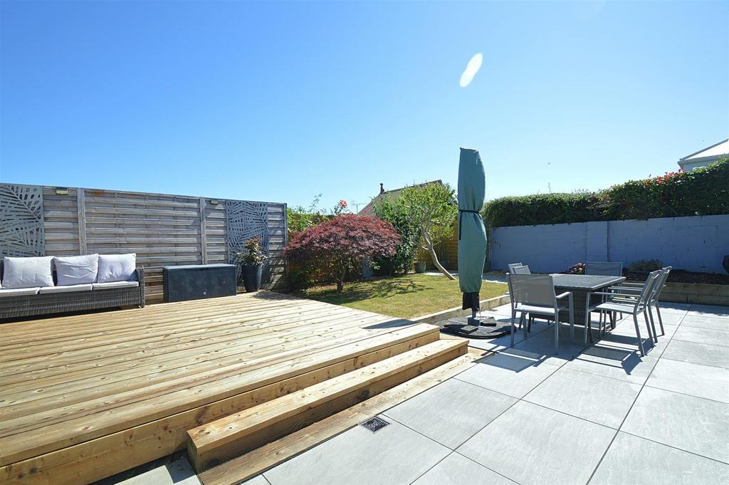 Resized Garden2.jpg