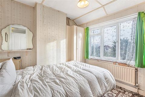 3 bedroom semi-detached house for sale, Clinton Avenue, South Welling, Kent, DA16