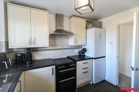 2 bedroom flat for sale, Belle Vue Road, Eastbourne BN22