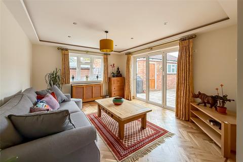4 bedroom semi-detached house for sale, Woodland Drive, St. Albans, Hertfordshire, AL4