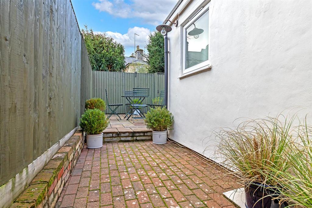 19 Thornton Street-33.jpg