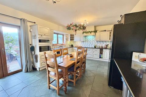 undefined, Maeslan, Llanelli SA15