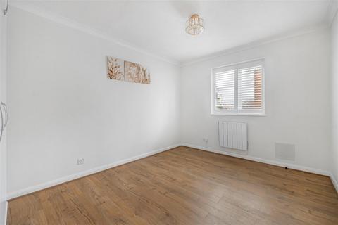 1 bedroom flat for sale, Grove Road, Sutton