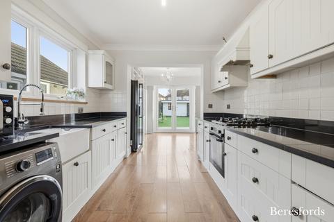 3 bedroom semi-detached house for sale, Coronation Drive, Hornchurch, RM12