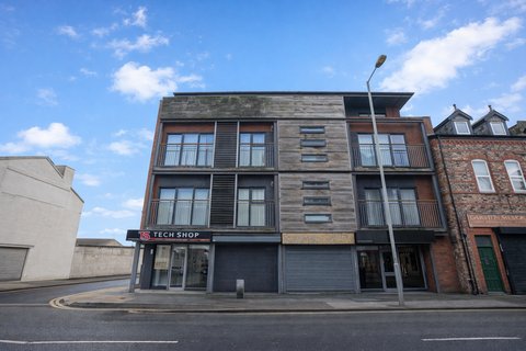 undefined, Liverpool L19