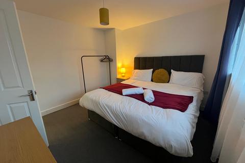 3 bedroom terraced house to rent, Hawthorn Avenue, Colchester CO4