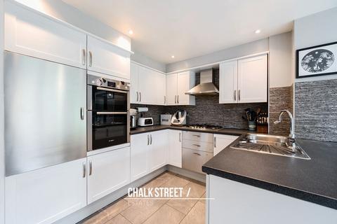 undefined, Guardian Close, Hornchurch, RM11
