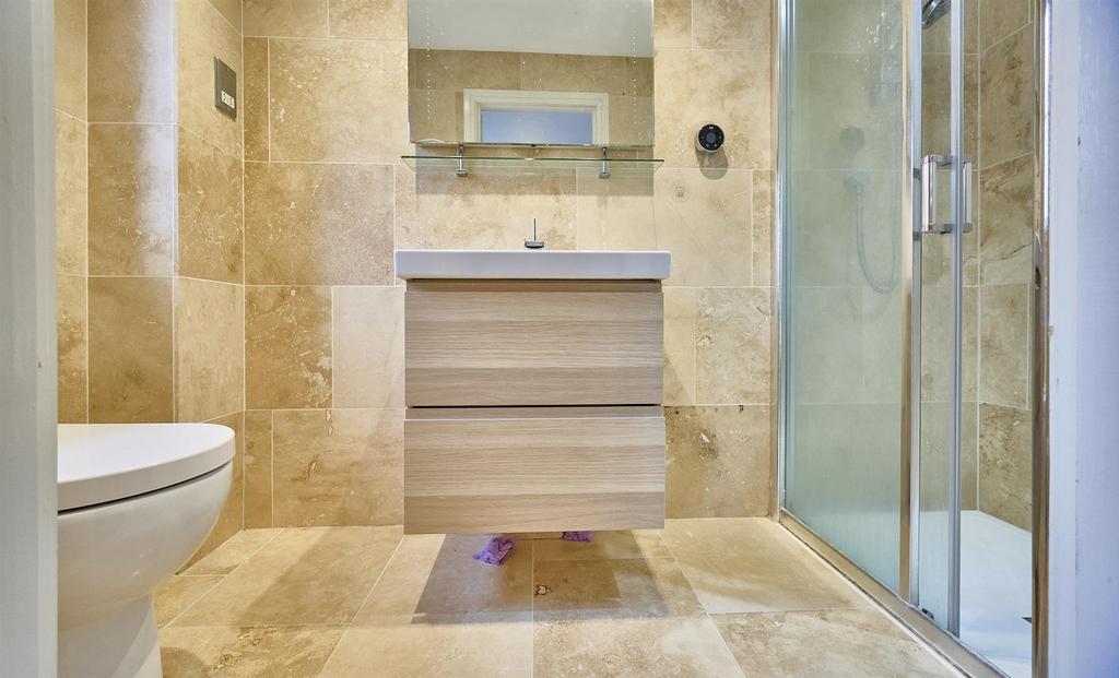 Ensuite Shower room